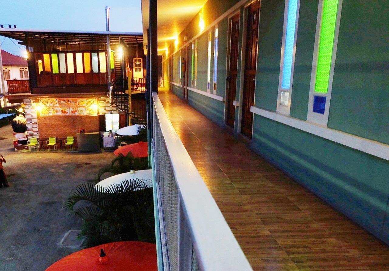 Suphan Wanwarn Resort Szuphanburi Kültér fotó